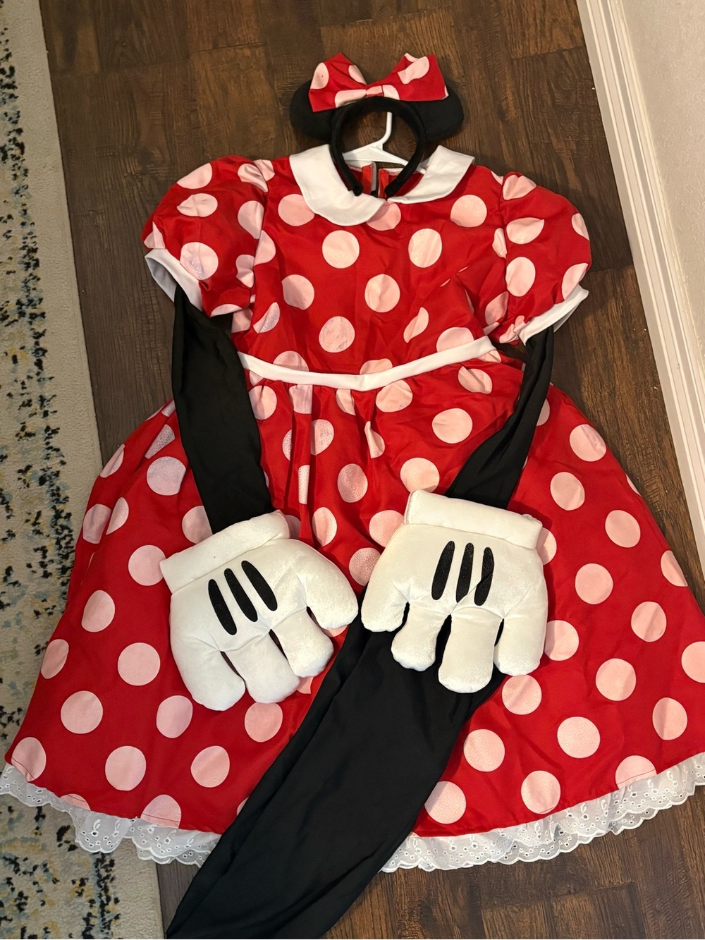 Red Polka Dot Minnie Mouse-Inspired Women’s Costume with Bow Headband